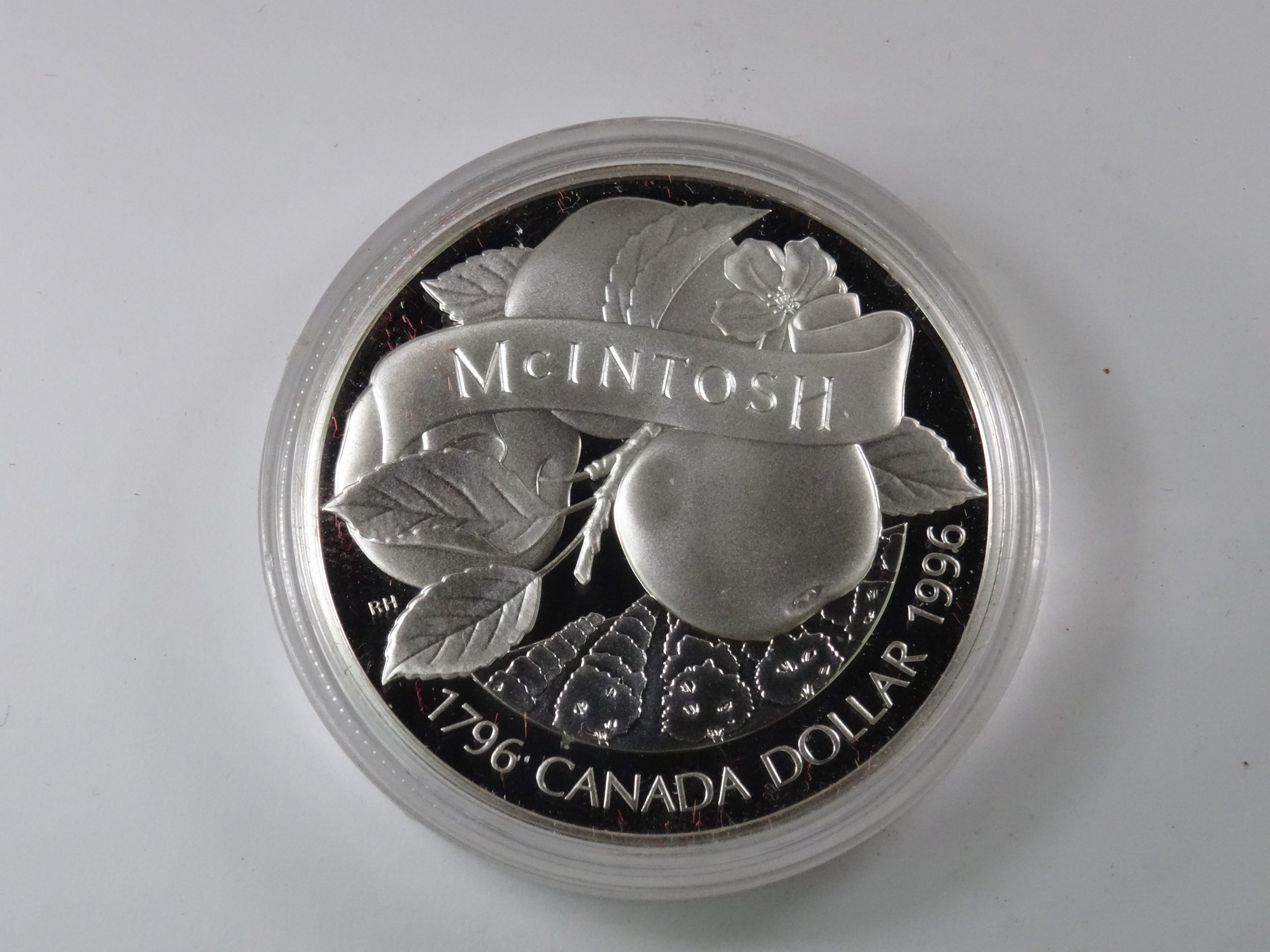 McIntosh Dollar canadien
