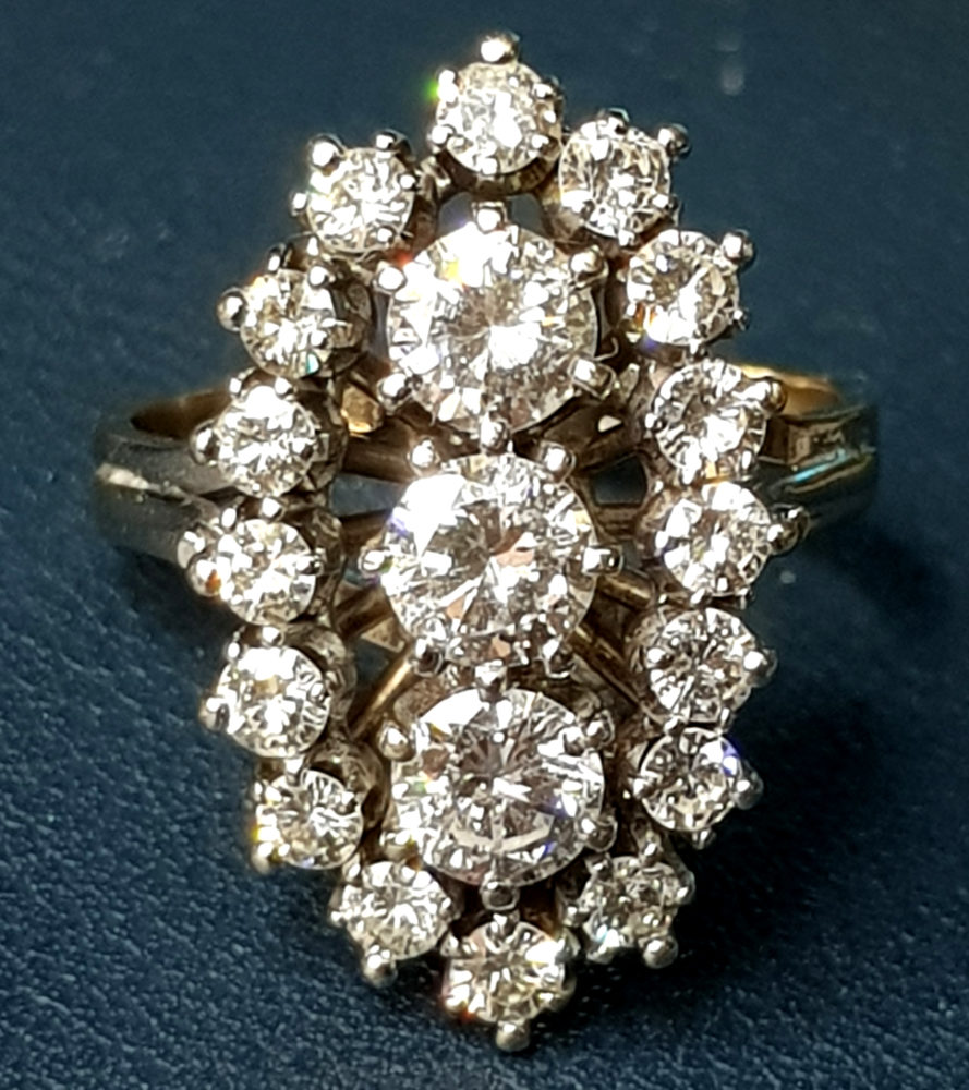 Bague avec diamants or blanc 18k
