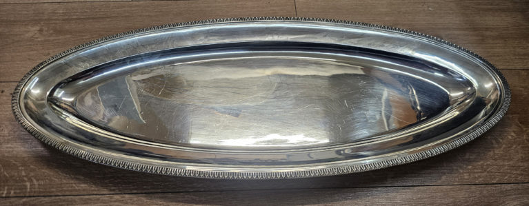 Grand plateau pour poisson en argent 800